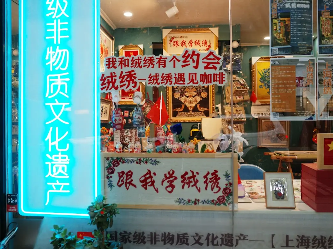 程力蓝牌洒水车与吸污车技术配置差异详解